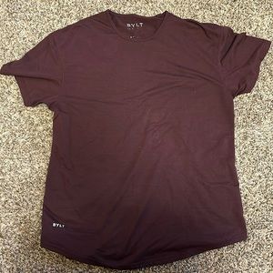 Men’s BYLT Drop Cut short sleeve shirt. Size XL. Only worn a few times. Burgundy